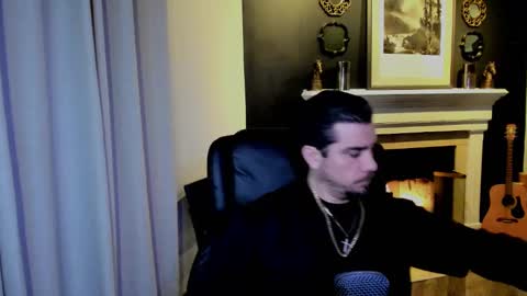 Snapshot of m4ck764561 chatting on 02/25/25, 11:11 m4ck online show from 02/25/25, 11:11