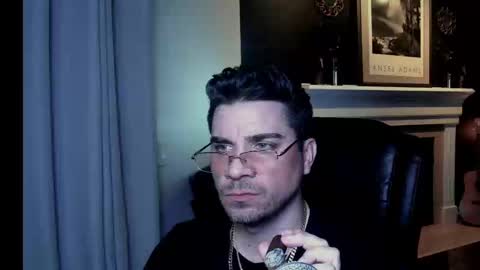 Snapshot of m4ck764561 chatting on 09/19/25, 01:51 m4ck online show from 09/19/25, 01:51