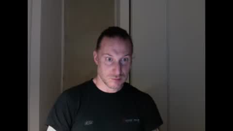 Snapshot of m4rduk81 chatting on 10/13/25, 01:27 m4rduk online show from 10/13/25, 01:27