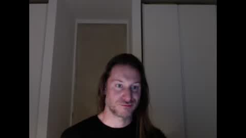 Snapshot of m4rduk81 chatting on 10/19/25, 05:19 m4rduk online show from 10/19/25, 05:19