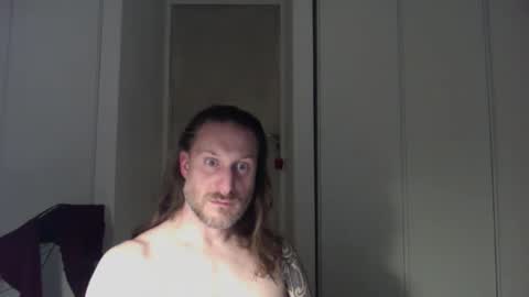 Snapshot of m4rduk81 chatting on 01/15/26, 08:56 m4rduk online show from 01/15/26, 08:56