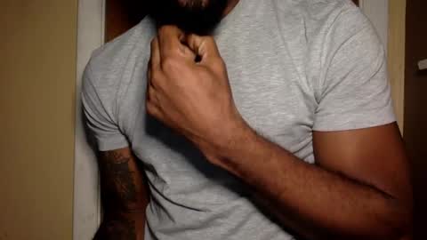 Snapshot of m4st3rmarcus chatting on 10/28/25, 03:43 Marcus Black online show from 10/28/25, 03:43