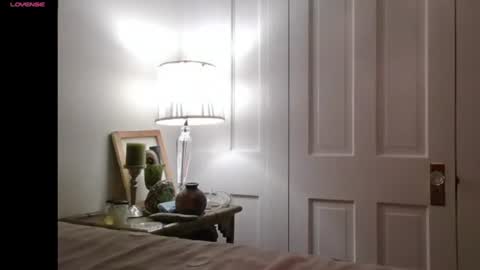 m54whrdn online show from 11/24/25, 01:27