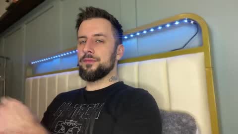 m_stephen online show from 04/19/26, 03:17