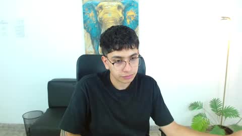 Max online show from 03/24/26, 02:44