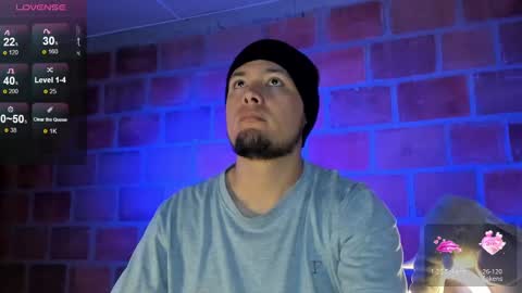 Snapshot of maax_taylor01 chatting on 02/24/25, 12:37 online show from 02/24/25, 12:37