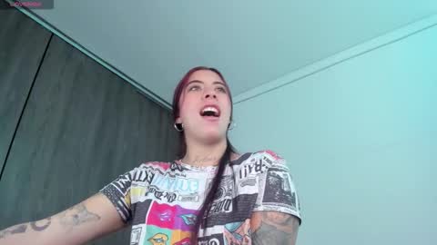 Sara online show from 02/03/26, 03:39