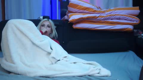 Mac Troy online show from 10/12/25, 07:35