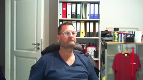 Snapshot of macfly67 chatting on 02/07/25, 10:52 macfly67 online show from 02/07/25, 10:52