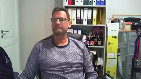 macfly67 online show from 12/22/25, 01:24