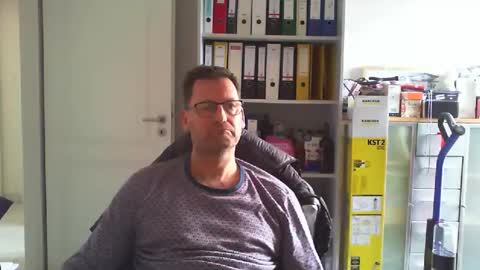 macfly67 online show from 03/30/26, 02:18