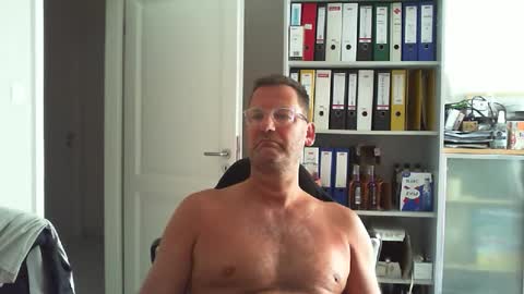 macfly67 online show from 05/29/26, 06:11