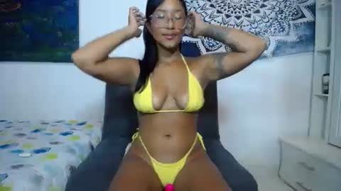 Laura online show from 03/04/25, 06:29