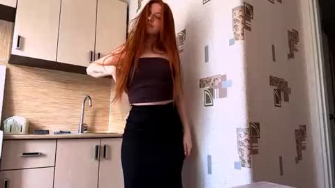 Snapshot of machelleunderdahl chatting on 06/22/26, 03:25 Nicole online show from 06/22/26, 03:25