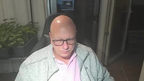 Snapshot of machinegun3dx chatting on 01/11/26, 10:37 Andy online show from 01/11/26, 10:37