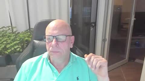 Snapshot of machinegun3dx chatting on 01/18/26, 05:33 Andy online show from 01/18/26, 05:33