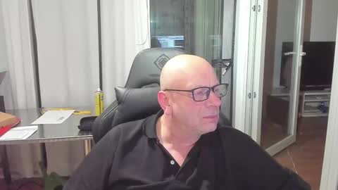 Snapshot of machinegun3dx chatting on 02/03/26, 12:42 Andy online show from 02/03/26, 12:42