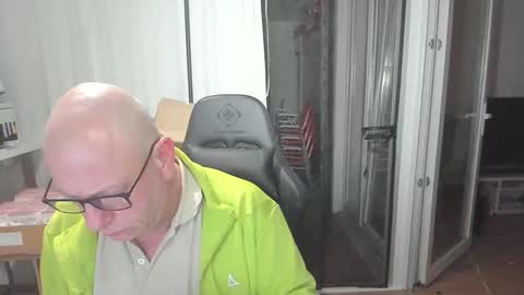 Snapshot of machinegun3dx chatting on 02/15/26, 09:22 Andy online show from 02/15/26, 09:22