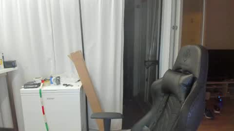 Snapshot of machinegun3dx chatting on 04/28/26, 08:14 Andy online show from 04/28/26, 08:14