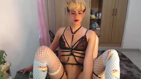 Snapshot of machissex chatting on 01/02/25, 11:20 machissex online show from 01/02/25, 11:20