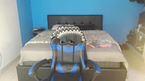 Snapshot of machissex chatting on 10/26/25, 12:44 machissex online show from 10/26/25, 12:44