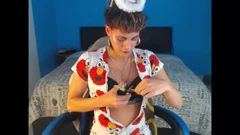 Snapshot of machissex chatting on 10/29/25, 01:35 machissex online show from 10/29/25, 01:35