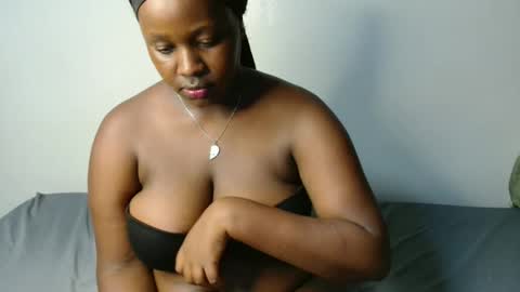 Snapshot of macie_smith chatting on 03/31/26, 10:54 smith online show from 03/31/26, 10:54