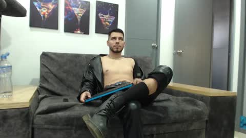 instagram mackdanielsx online show from 09/10/25, 08:42