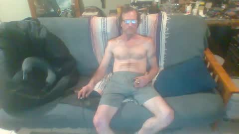 Snapshot of mackdog1369 chatting on 02/01/25, 04:14 mackdog1369 online show from 02/01/25, 04:14