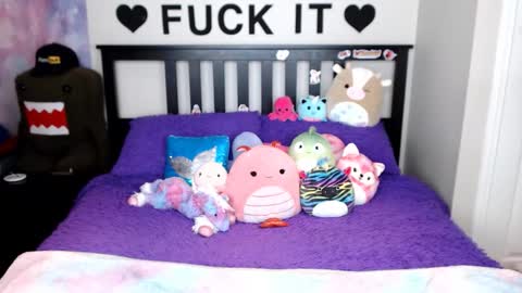 Snapshot of mackenziewolfe chatting on 12/03/25, 04:20 Mackenzie Wolfe online show from 12/03/25, 04:20