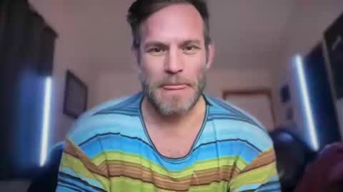 MackinCaliAllDay online show from 10/19/25, 08:37