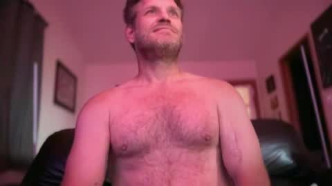 Snapshot of mackincaliallday chatting on 07/13/26, 10:56 MackinCaliAllDay online show from 07/13/26, 10:56