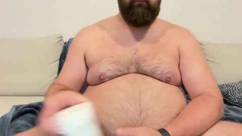 Snapshot of macrackin33 chatting on 10/08/25, 01:03 macrackin33 online show from 10/08/25, 01:03