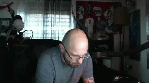 Snapshot of mad_dem0n chatting on 12/23/24, 03:23 Manuel online show from 12/23/24, 03:23