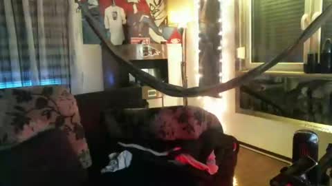 Snapshot of mad_dem0n chatting on 01/01/25, 01:26 Manuel online show from 01/01/25, 01:26