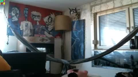 Snapshot of mad_dem0n chatting on 03/05/25, 12:55 Manuel online show from 03/05/25, 12:55