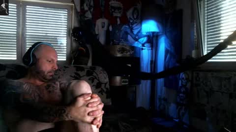 Snapshot of mad_dem0n chatting on 09/12/25, 05:29 Manuel online show from 09/12/25, 05:29