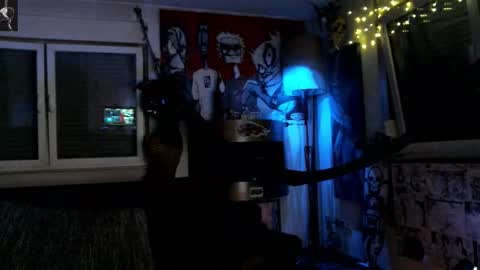 Snapshot of mad_dem0n chatting on 09/13/25, 11:48 Manuel online show from 09/13/25, 11:48