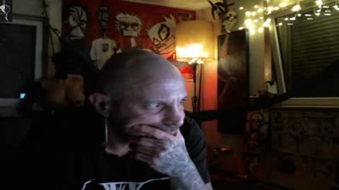 Snapshot of mad_dem0n chatting on 09/23/25, 10:46 Manuel online show from 09/23/25, 10:46