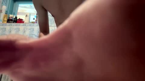 Snapshot of mada12340987 chatting on 10/07/25, 11:18 mada12340987 online show from 10/07/25, 11:18