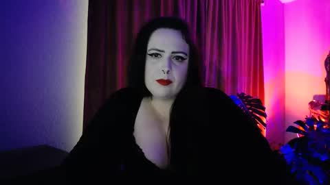 Miss Morticia online show from 12/20/24, 08:45