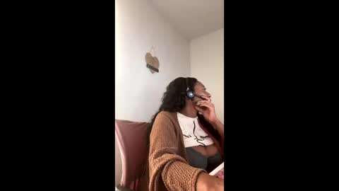 madam_glam online show from 03/03/26, 06:25