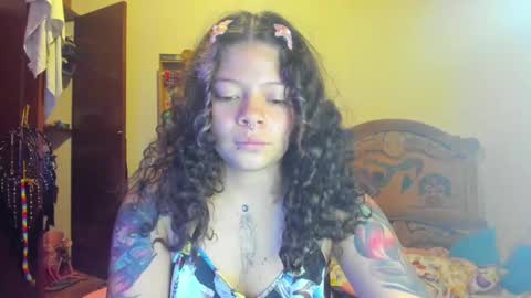 Snapshot of madam_sativa chatting on 12/06/24, 03:33 di online show from 12/06/24, 03:33