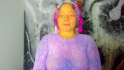 Snapshot of madam_sativa chatting on 10/07/25, 10:07 di online show from 10/07/25, 10:07