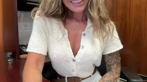 madame_andi online show from 07/08/26, 11:58