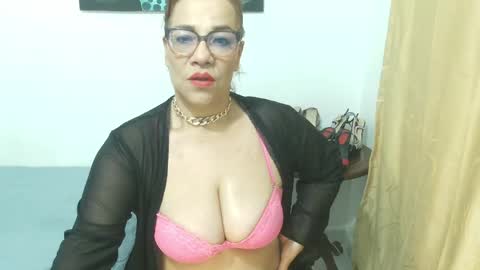 madame_desire_ online show from 05/15/26, 11:39
