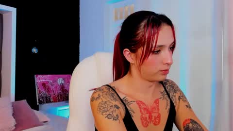 Snapshot of madame_lilith chatting on 03/03/25, 05:29  madame lilith  online show from 03/03/25, 05:29