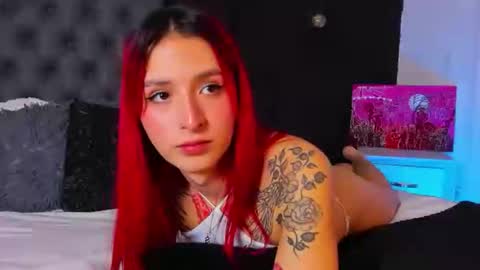 Snapshot of madame_lilith chatting on 09/19/25, 11:33  madame lilith  online show from 09/19/25, 11:33