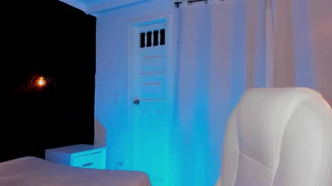 Snapshot of madame_lilith chatting on 01/11/26, 11:26 madame lilith online show from 01/11/26, 11:26
