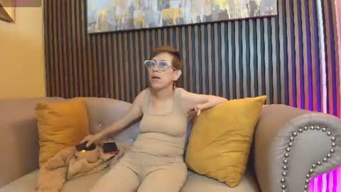 Madame online show from 07/18/26, 12:09